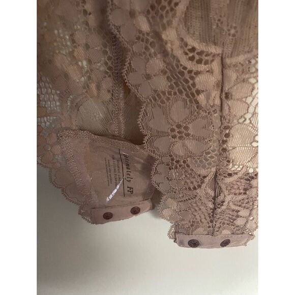 Free People Ditsy Floral Bodysuit Size XS NWT - Picture 5 of 7